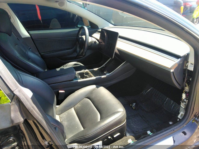 2019 Tesla 3, VIN: 5YJ3E1EA0KF198749