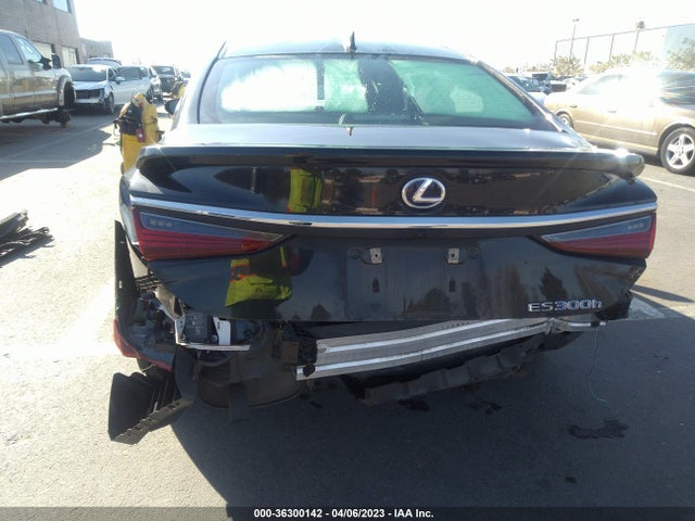 58AD21B14LU009132 Lexus Es Es 300h