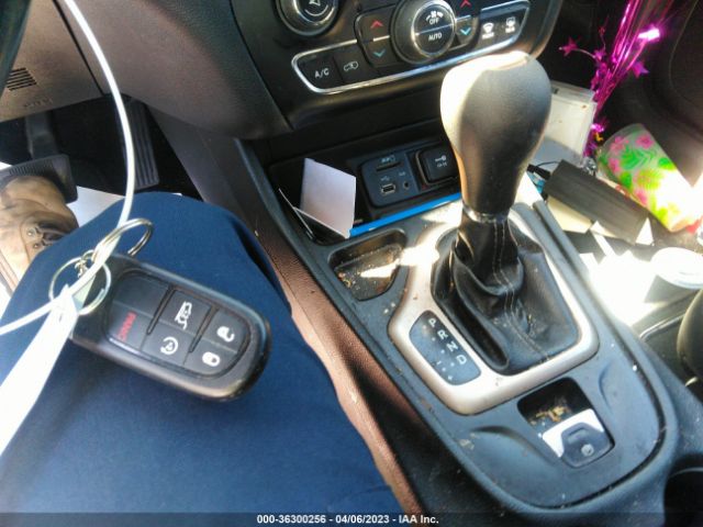 1C4PJLCB5EW186584 Jeep Cherokee Latitude