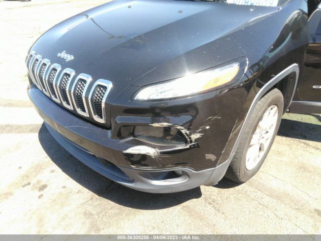 1C4PJLCB5EW186584 Jeep Cherokee Latitude