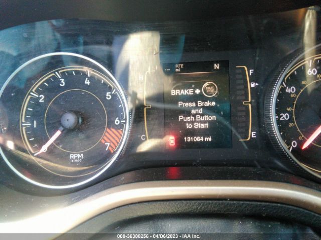 1C4PJLCB5EW186584 Jeep Cherokee Latitude