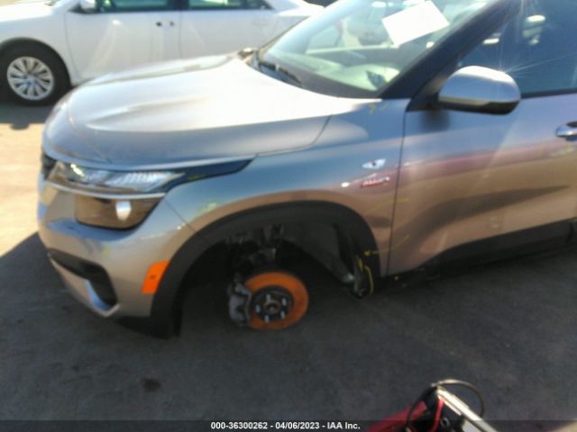 KNDEPCAA2M7212261 KIA Seltos Lx