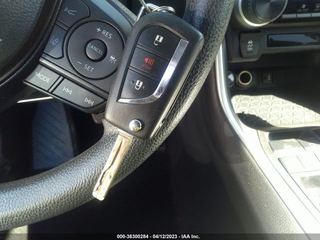 Toyota RAV4 LE 2019 JTMH1RFV6KD017002 Image 3