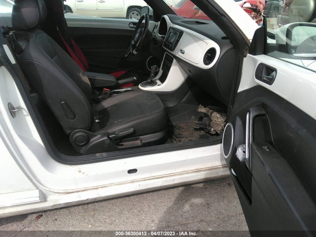 2018 Volkswagen Beetle, VIN: 3VWJD7AT6JM725317