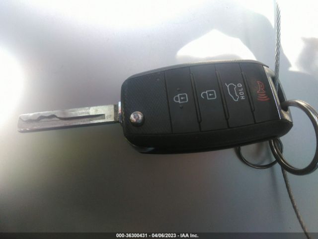 5XYPG4A52KG471981 KIA Sorento Lx V6