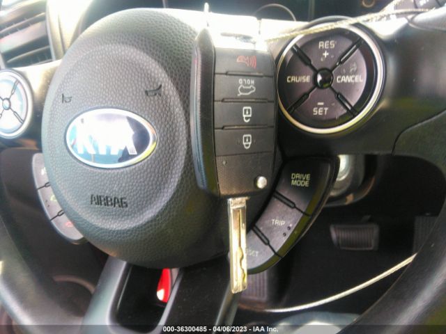 KNDJN2A28K7664879 KIA Soul Base