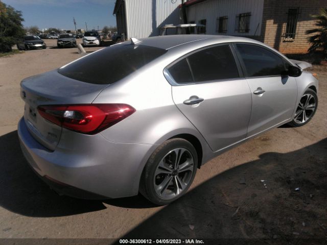 KNAFZ4A8XF5284192 KIA FORTE EX