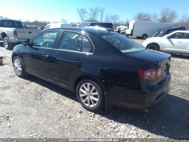 2010 VOLKSWAGEN JETTA SEDAN LIMITED VIN: 3VWRX7AJ5AM118947
