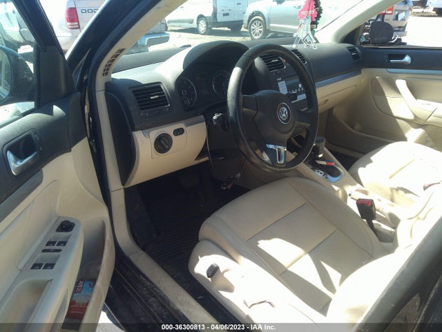 2010 VOLKSWAGEN JETTA SEDAN LIMITED VIN: 3VWRX7AJ5AM118947