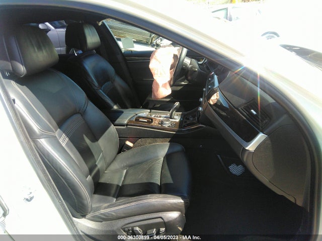 BMW 5 Series 528i 2015 WBA5A5C52FD518472 Image 5