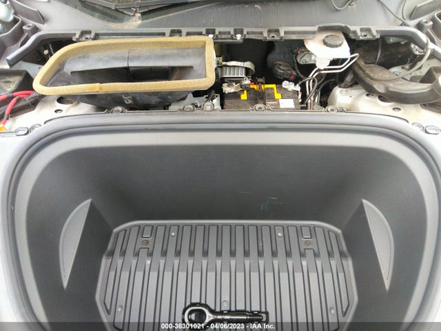 Tesla Model Y Long Range 2020 5YJYGDEE8LF032159 Image 10