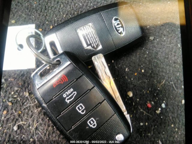 KNAGM4A71F5656514 KIA Optima Lx