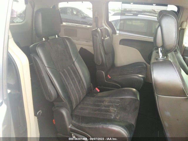 2C4RC1JG1GR248242 Chrysler Town & Country Limited