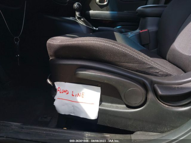 KNDJP3A53J7595642 KIA SOUL +