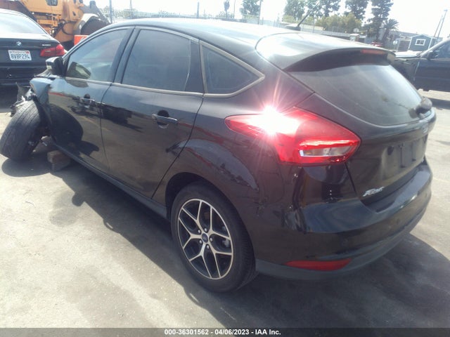 Ford FOCUS SEL 2017 1FADP3M21HL329168 Image 4