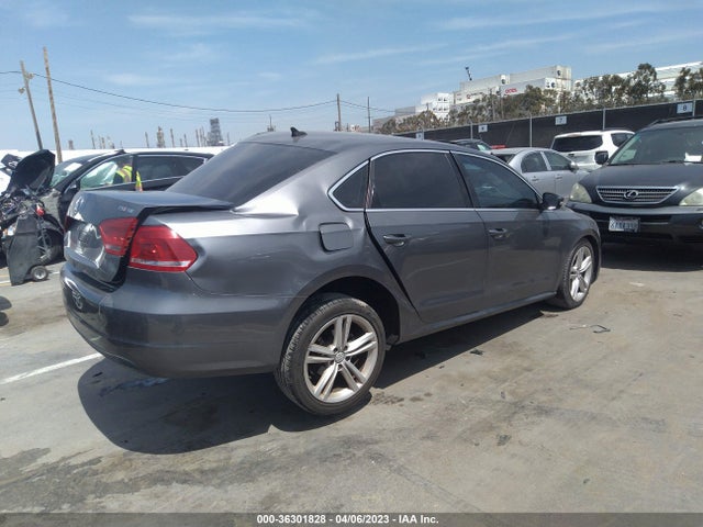 1VWBT7A32EC041105 Volkswagen Passat Se W/sunroof