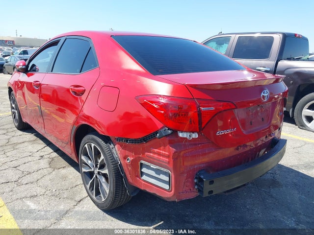 Toyota COROLLA SE 2018 5YFBURHE5JP790016 Image 3