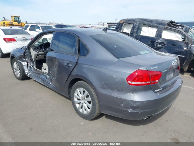 1VWAT7A39FC002332 Volkswagen Passat 1.8t Wolfsburg Ed