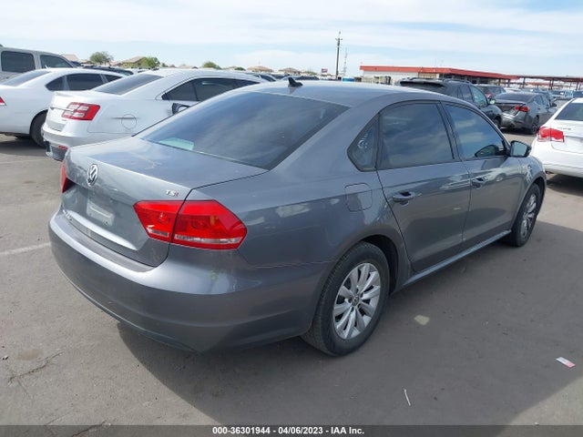 1VWAT7A39FC002332 Volkswagen Passat 1.8t Wolfsburg Ed