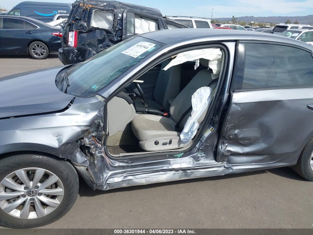 1VWAT7A39FC002332 Volkswagen Passat 1.8t Wolfsburg Ed