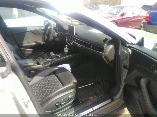 WAUB4DF51KA028343 Audi S5 Sportback Premium Plus