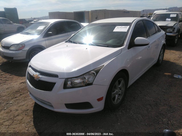 Chevrolet Cruze 1lt 2014 1G1PC5SB3E7425897 Image 2