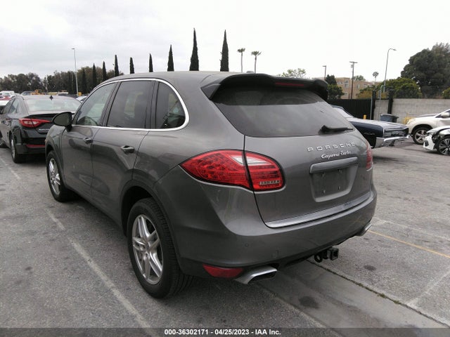2013 PORSCHE CAYENNE DIESEL VIN: WP1AF2A26DLA41931