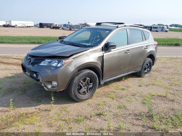 Toyota RAV4 LE 2014 JTMZFREV3ED031497 Image 2