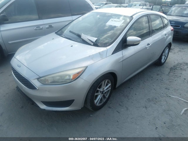 Ford FOCUS SE 2015 1FADP3K21FL270770 Image 2