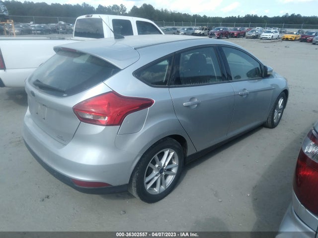 Ford FOCUS SE 2015 1FADP3K21FL270770 Image 4