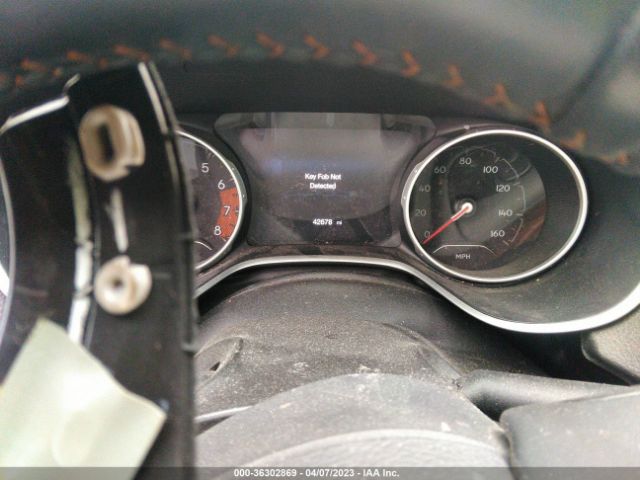 3C4NJDCB8JT222457 Jeep Compass Limited
