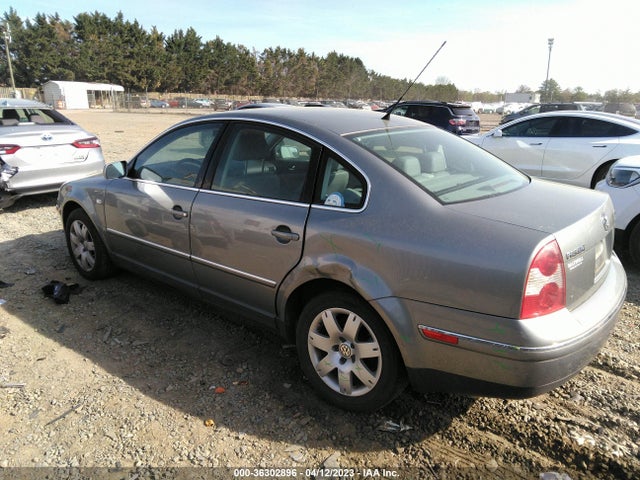 2003 VOLKSWAGEN PASSAT GLX VIN: WVWRH63B13P200848