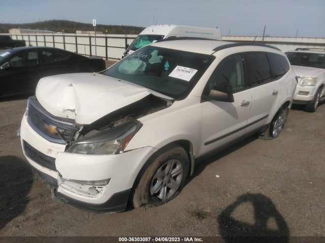 Chevrolet Traverse Ls 2015 1GNKRFED4FJ116504 Image 2