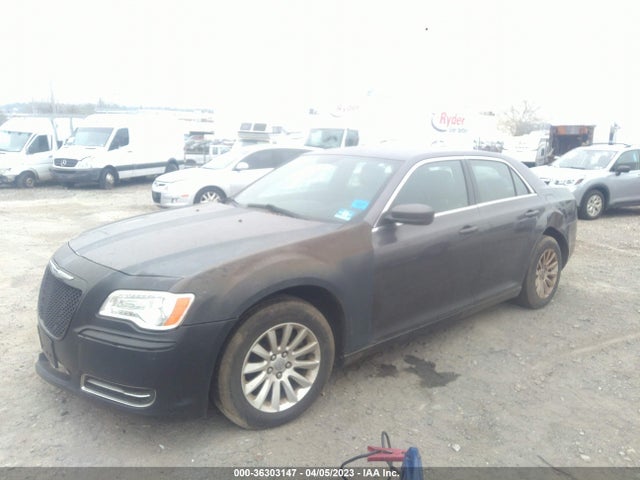 Chrysler 300 2014 2C3CCAAG2EH347052 Image 2