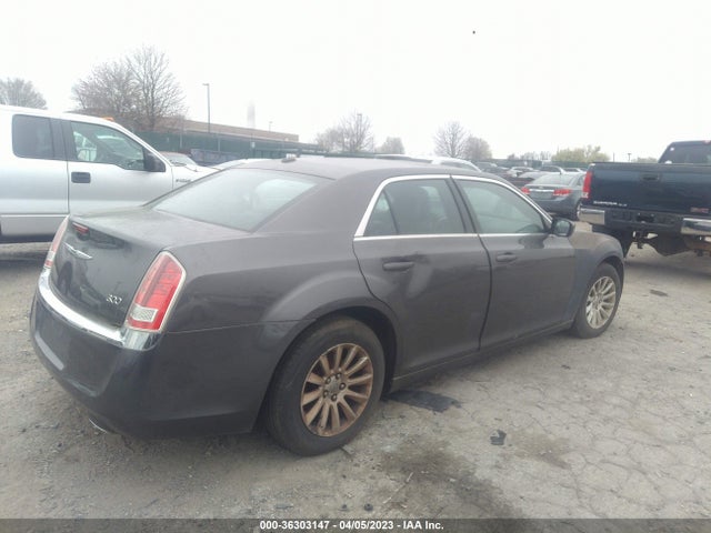Chrysler 300 2014 2C3CCAAG2EH347052 Image 5