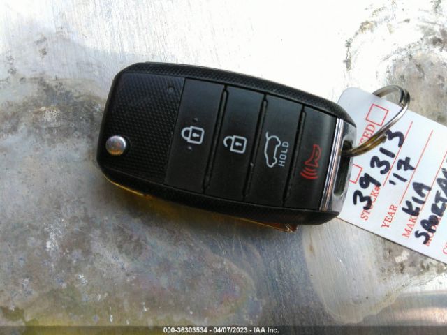 KNDPMCAC3H7043893 KIA Sportage Lx