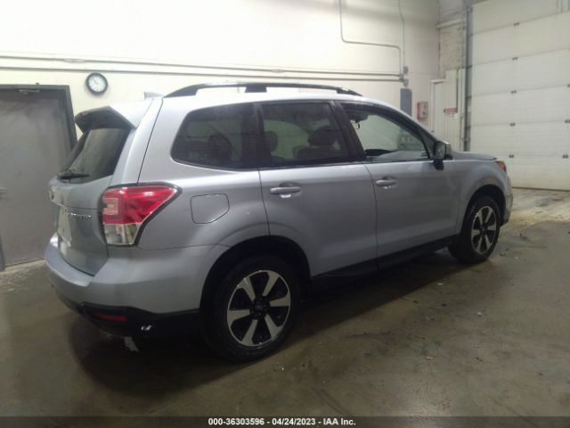 JF2SJAGCXJH487367 Subaru Forester Premium