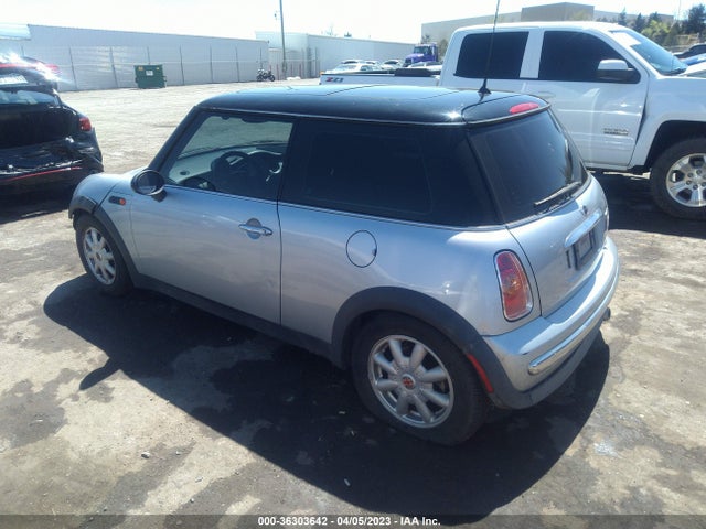 2004 MINI COOPER HARDTOP VIN: WMWRC33474TJ56309