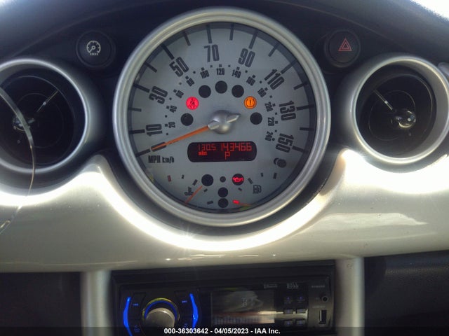 2004 MINI COOPER HARDTOP VIN: WMWRC33474TJ56309