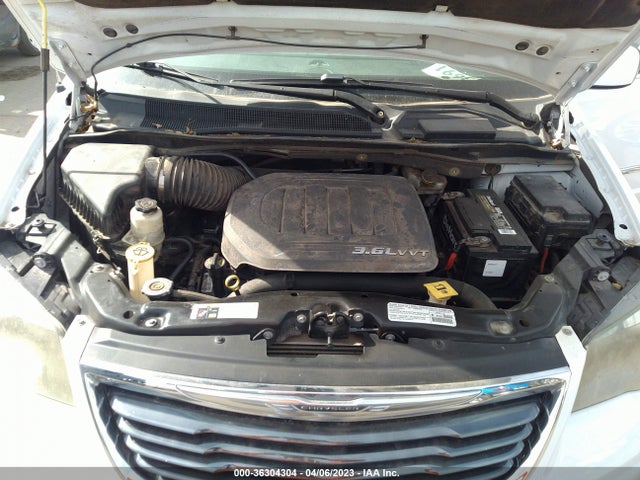 2C4RC1HGXER174564 Chrysler Town & Country S