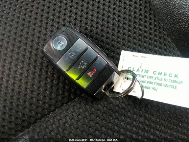 5XXGT4L30KG315949 KIA Optima S