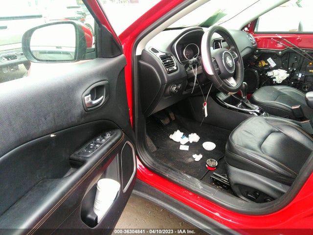 3C4NJCCB7JT368049 Jeep Compass Limited