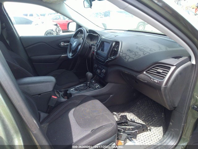 1C4PJMCB9KD337343 Jeep Cherokee Latitude
