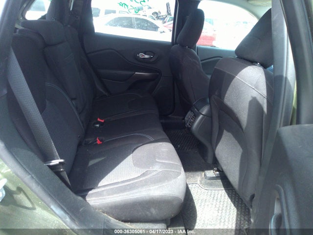 1C4PJMCB9KD337343 Jeep Cherokee Latitude