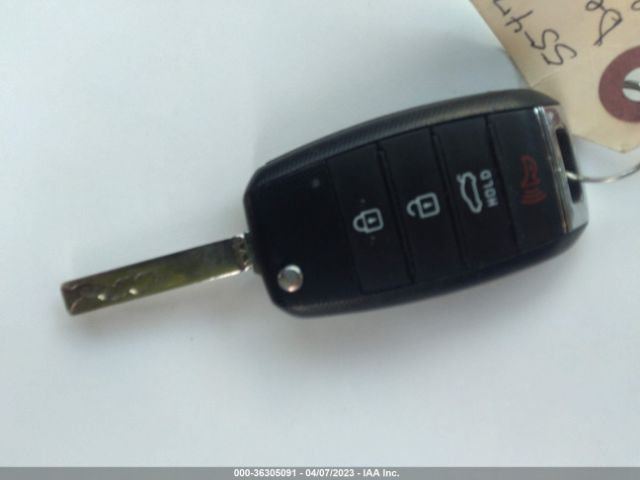 5XXGT4L37KG279497 KIA Optima Lx