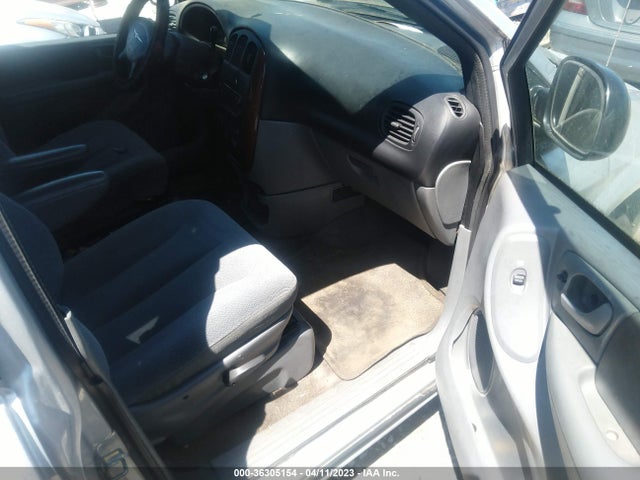 2005 CHRYSLER TOWN & COUNTRY LX VIN: 2C4GP44R85R176396