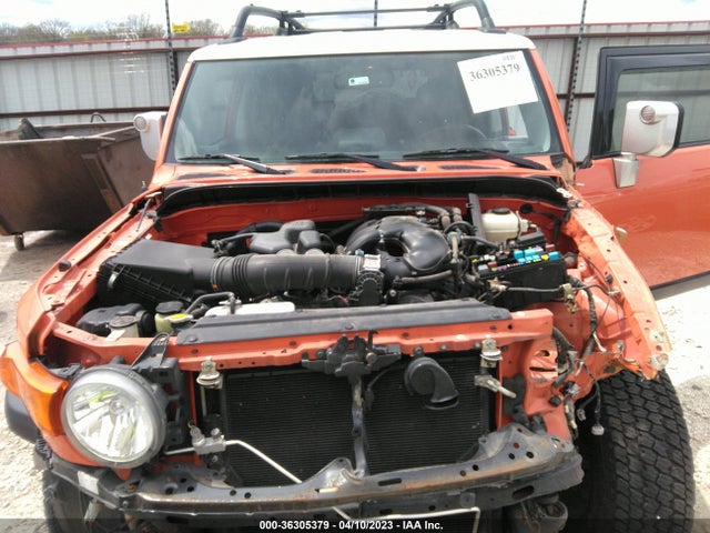 2014 Toyota FJ Cruiser, VIN: JTEBU4BF5EK184736