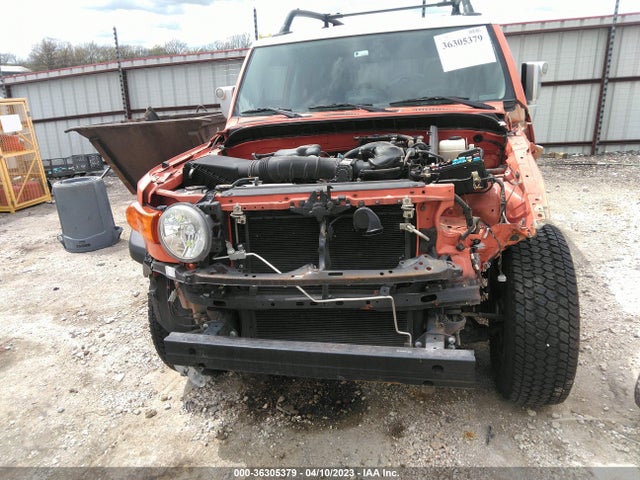 2014 Toyota FJ Cruiser, VIN: JTEBU4BF5EK184736