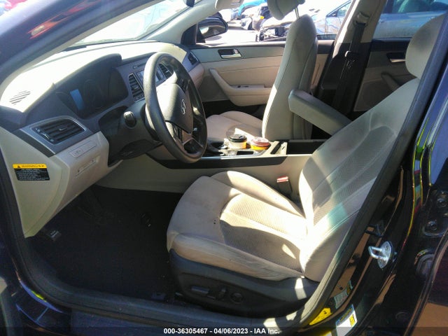 2015 HYUNDAI SONATA 2.4L SE VIN: 5NPE24AF0FH013661