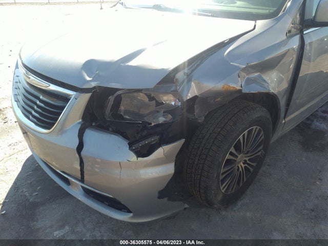 2C4RC1HG4ER236315 Chrysler Town & Country S